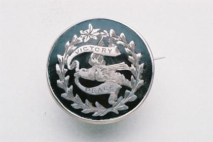 Victory & Peace brooch