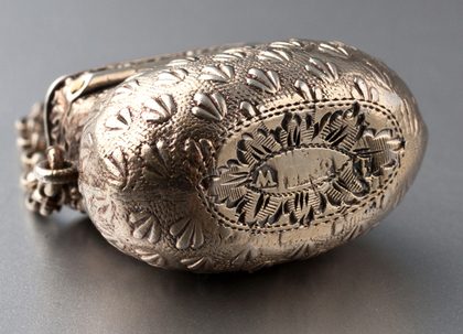 Georgian Parcel Gilt Silver Purse/ Handbag Vinaigrette - Ledsam & Vale