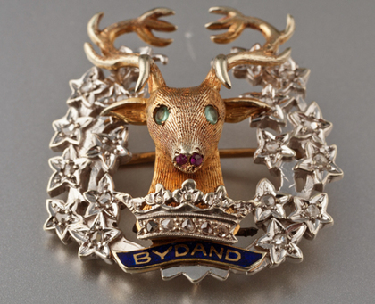 Gordon Highlanders Gold and Diamond Sweetheart Brooch - Bydand, Stand and Fight - John Barrett