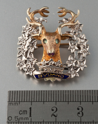 Gordon Highlanders Gold and Diamond Sweetheart Brooch - Bydand, Stand and Fight - John Barrett