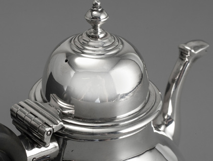 Queen Anne Replica Antique Silver Teapot - James Aitchison