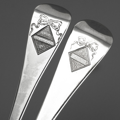 Georgian Silver Hanoverian Tablespoons (Two) - Davy Family Crest, Beckley, 1744