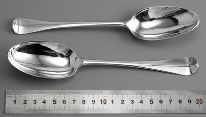 Georgian Silver Hanoverian Tablespoons (Two) - Davy Family Crest, Beckley, 1744