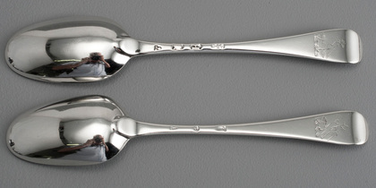 Paul Hanet Early Georgian Hanoverian Dessert or Child's Silver Spoons (Pair) - Matching pair