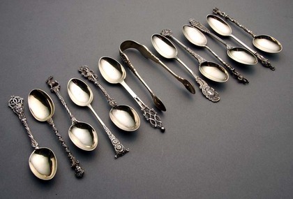 Historicism Silver Gilt Teaspoon and Tongs set (13)