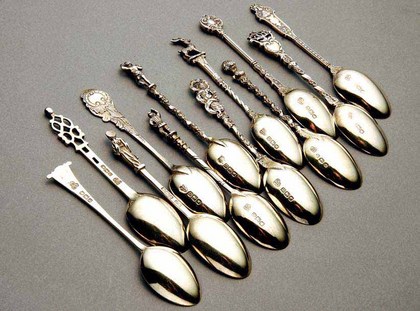 Historicism Silver Gilt Teaspoon and Tongs set (13)