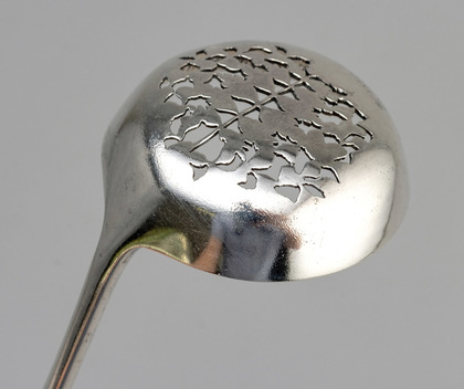 Victorian Silver Aesthetic Movement Sifter Ladle - Edward Barnard & Sons 